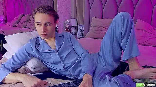 WilliamDyson online show from October 8, 3:08 am