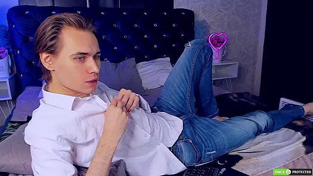 WilliamDyson online show from November 13, 3:21 am