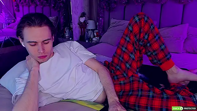 WilliamDyson online show from December 19, 3:10 am