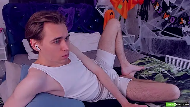 WilliamDyson online show from October 18, 3:08 am