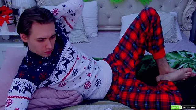 WilliamDyson online show from December 20, 3:20 am