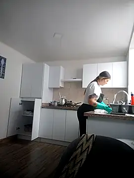 Fernandar2025 online show from April 6, 6:09 pm