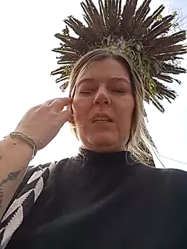 Fernandar2025 online show from December 15, 6:36 pm