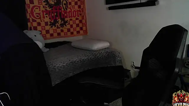 Snapshot of DevilPup75_ chatting on September 27, 11:33 pm DevilPup75  online show from September 27, 11:33 pm
