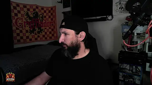 DevilPup75  online show from April 14, 8:19 am