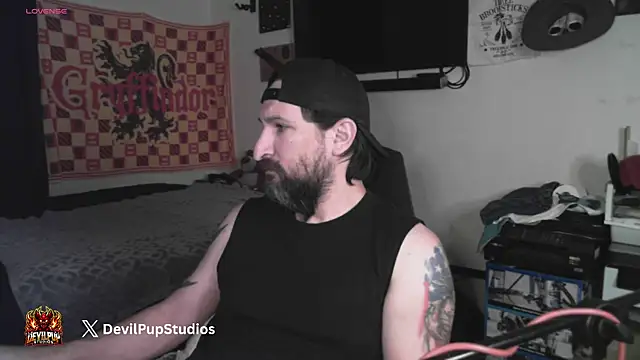 DevilPup75  online show from February 12, 6:46 am