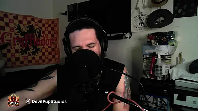 DevilPup75  online show from April 6, 4:52 pm