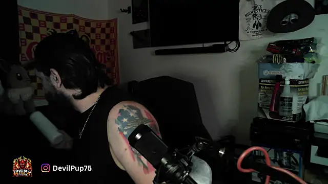 DevilPup75  online show from April 6, 2:18 am