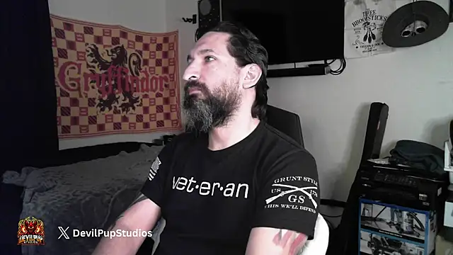 DevilPup75  online show from February 22, 4:37 am