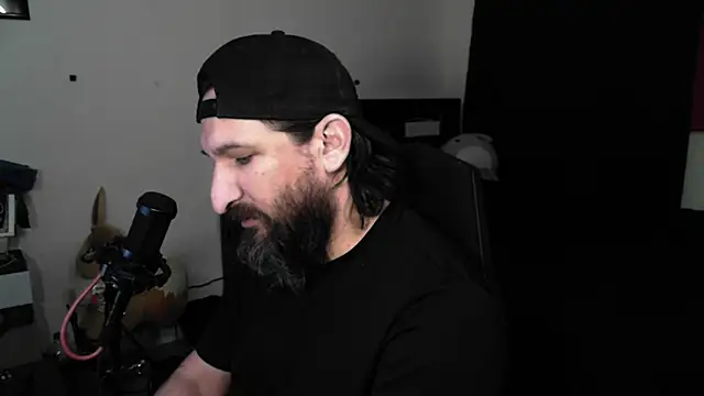 DevilPup75  online show from May 18, 7:46 am
