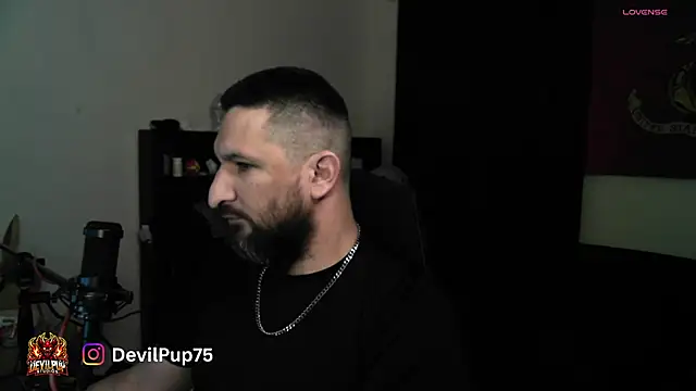 DevilPup75  online show from May 26, 6:44 am