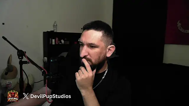DevilPup75  online show from May 28, 9:17 am