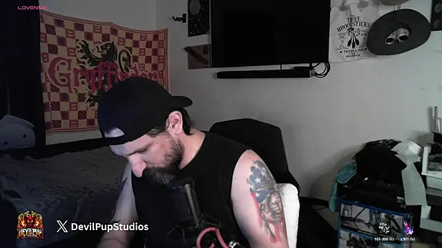 DevilPup75  online show from February 5, 3:35 am