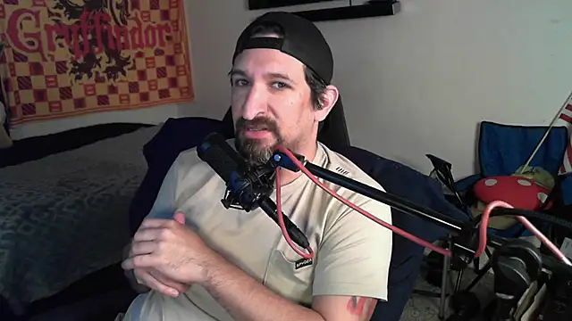 Snapshot of DevilPup75_ chatting on October 24, 8:02 am DevilPup75  online show from October 24, 8:02 am