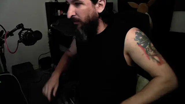 DevilPup75  online show from April 25, 3:20 am