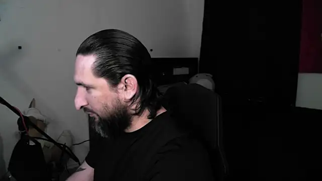 DevilPup75  online show from May 18, 11:09 pm