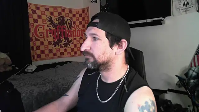 Snapshot of DevilPup75_ chatting on October 11, 12:33 am DevilPup75  online show from October 11, 12:33 am