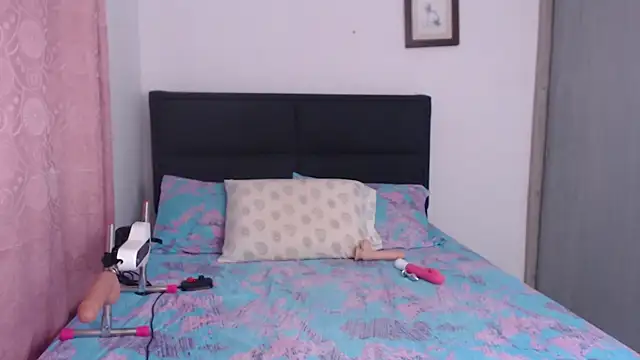 Tiiana online show from April 5, 11:11 pm