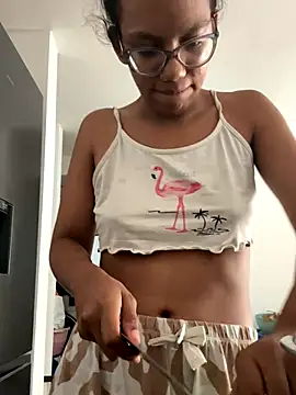 Valen1800 online show from November 5, 4:43 pm