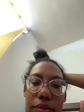 Valen1800 online show from April 12, 7:39 pm