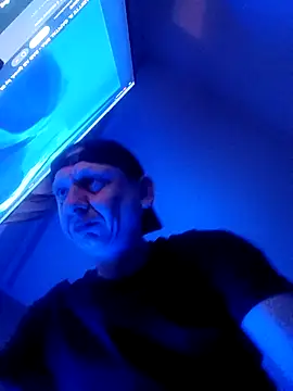 Snapshot of Thoma9034 chatting on October 25, 12:43 am Thoma9034 online show from October 25, 12:43 am