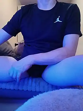 Snapshot of Thoma9034 chatting on November 29, 8:20 pm Thoma9034 online show from November 29, 8:20 pm