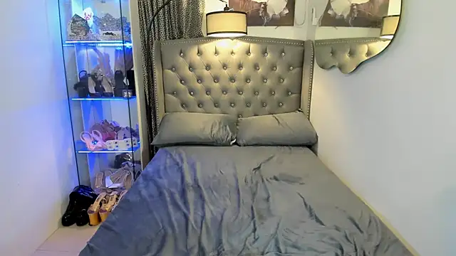 Claudia empress online show from October 18, 10:12 pm