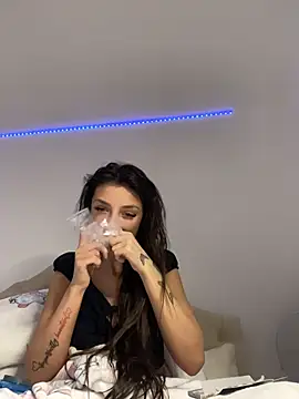 naughtybella05 online show from November 22, 8:18 pm