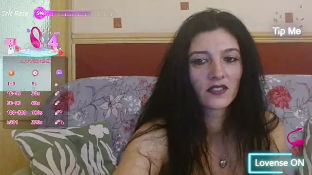 Snapshot of Goldgirl89 chatting on September 19, 10:36 pm Goldgirl89 online show from September 19, 10:36 pm
