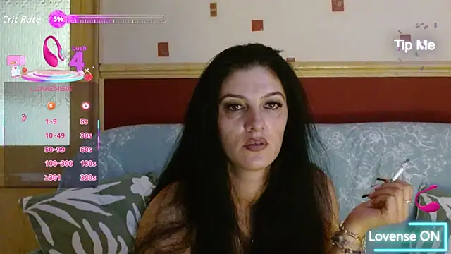 Snapshot of Goldgirl89 chatting on September 13, 11:16 pm Goldgirl89 online show from September 13, 11:16 pm
