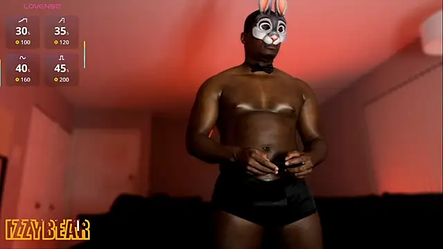 Snapshot of izzybear__ chatting on October 31, 5:26 am izzybear online show from October 31, 5:26 am