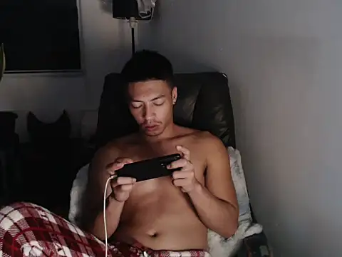 Asian gregor online show from May 25, 9:46 pm