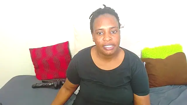 QueenRomaxx1 online show from November 9, 4:33 pm