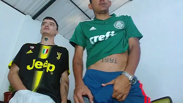 skinny23cm online show from April 1, 7:00 pm