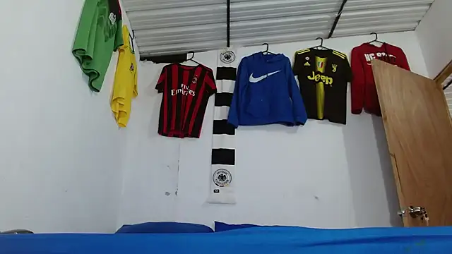 skinny23cm online show from February 12, 2:17 pm