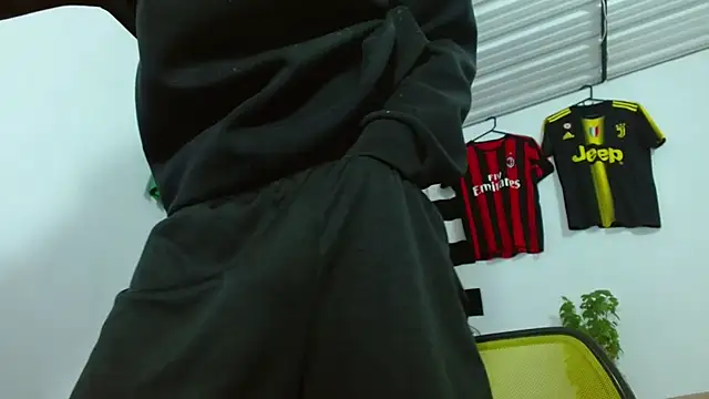 skinny23cm online show from February 22, 7:00 am