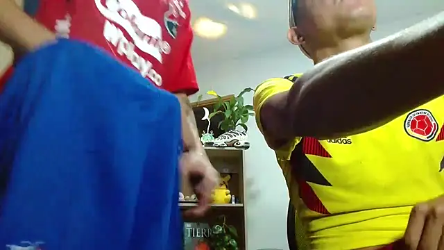 skinny23cm online show from November 11, 9:04 am