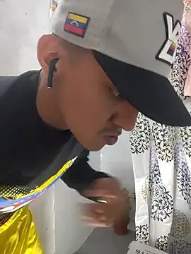 skinny23cm online show from March 18, 7:26 pm