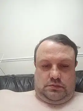Snapshot of Ethan25xxx chatting on October 11, 1:06 am Ethan25xxx online show from October 11, 1:06 am