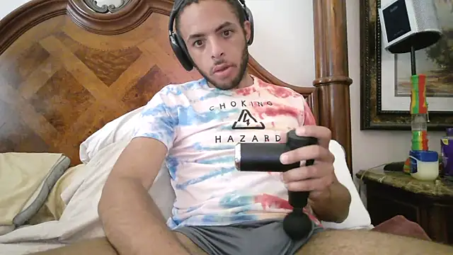 DERTYLAY online show from July 25, 8:15 pm