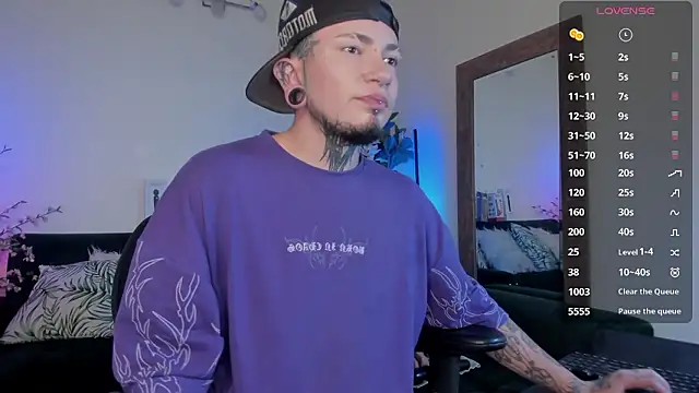 tyler jones  online show from March 5, 1:19 pm