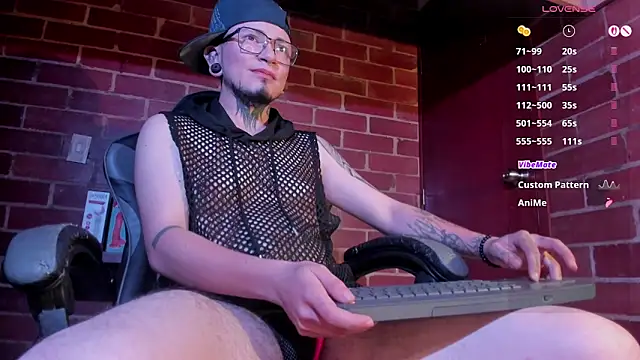 tyler jones  online show from May 3, 5:56 am