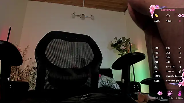 tyler jones  online show from February 9, 5:27 am