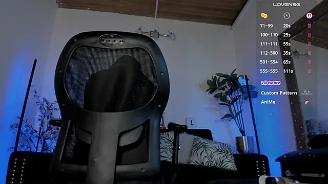 tyler jones  online show from April 3, 5:58 am