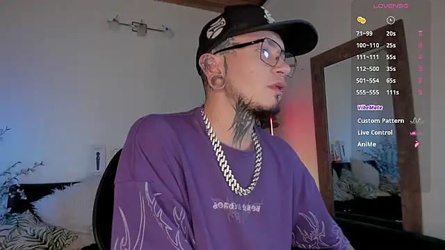 tyler jones  online show from March 30, 4:47 am