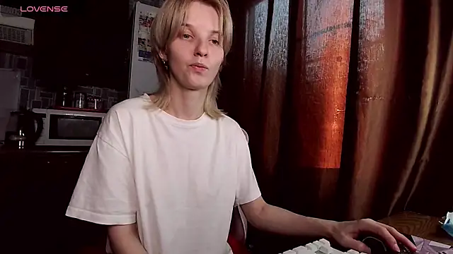 Madelaineses online show from June 8, 10:54 pm
