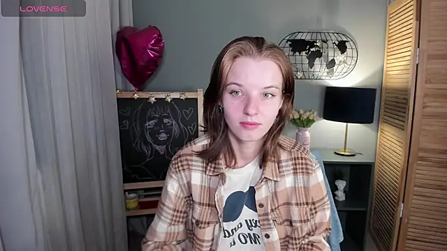 Snapshot of Madelaineses chatting on September 14, 8:59 am Madelaineses online show from September 14, 8:59 am