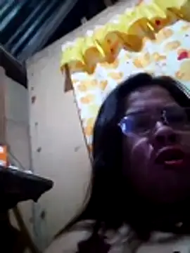 Snapshot of Huge_mama69 chatting on April 30, 12:56 pm Huge mama69 online show from April 30, 12:56 pm