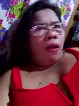 Snapshot of Huge_mama69 chatting on December 14, 10:10 am Huge mama69 online show from December 14, 10:10 am