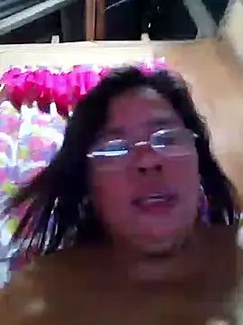 Snapshot of Huge_mama69 chatting on October 24, 3:38 am Huge mama69 online show from October 24, 3:38 am